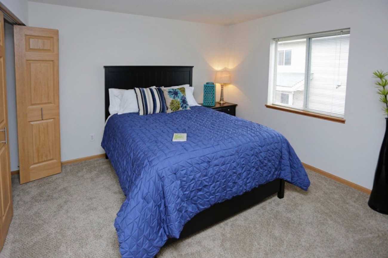 The Birch (2 Bedroom): Large bedrooms -- can fit king-sized bed comfortably!